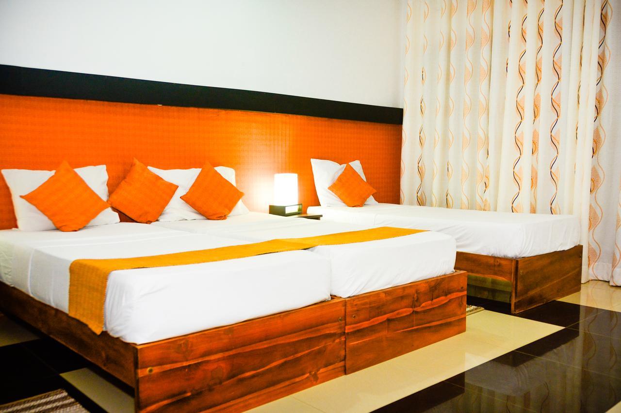 Rainbow Beach Hotel Negombo Luaran gambar