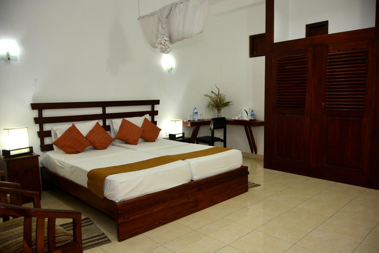 Rainbow Beach Hotel Negombo Luaran gambar