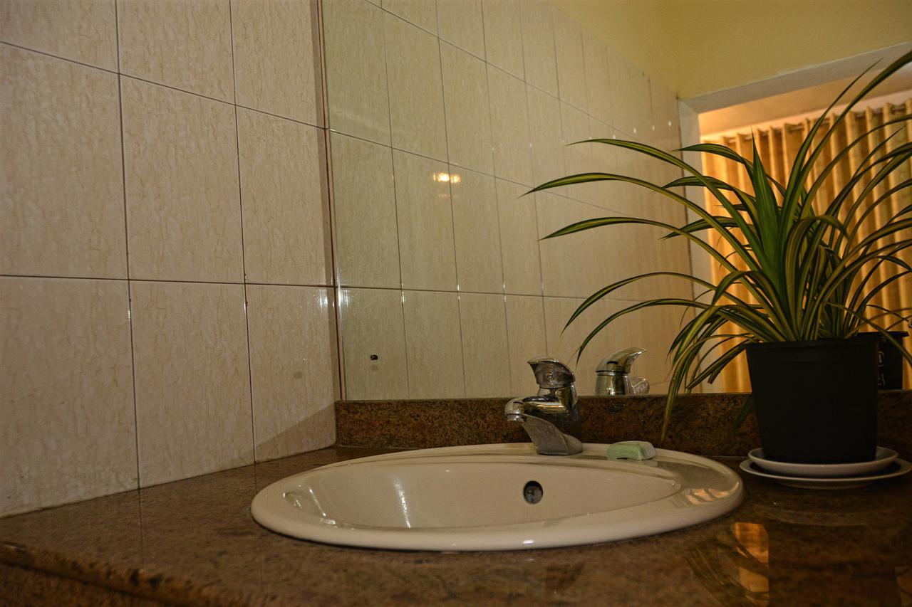 Rainbow Beach Hotel Negombo Luaran gambar